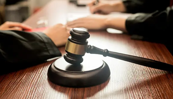 孫子愛吃小龍蝦爺爺狂偷100多斤被抓，盜竊罪怎么判